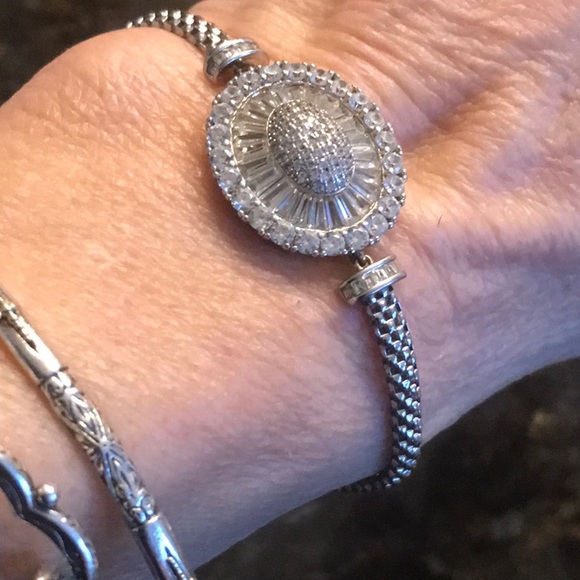 Older (Vintage?) Sterling Silver Bracelet with Oval of CZ? Very Well Made - Picture 1 of 6